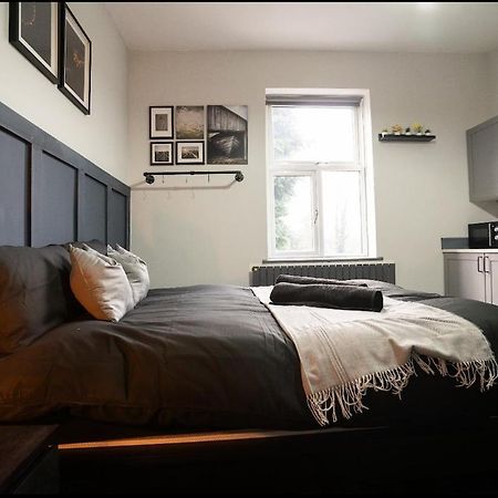 The Bright Moseley Retreat Apartment Бирмингам Екстериор снимка